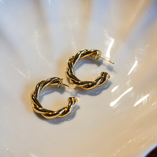 TWISTED HOOP