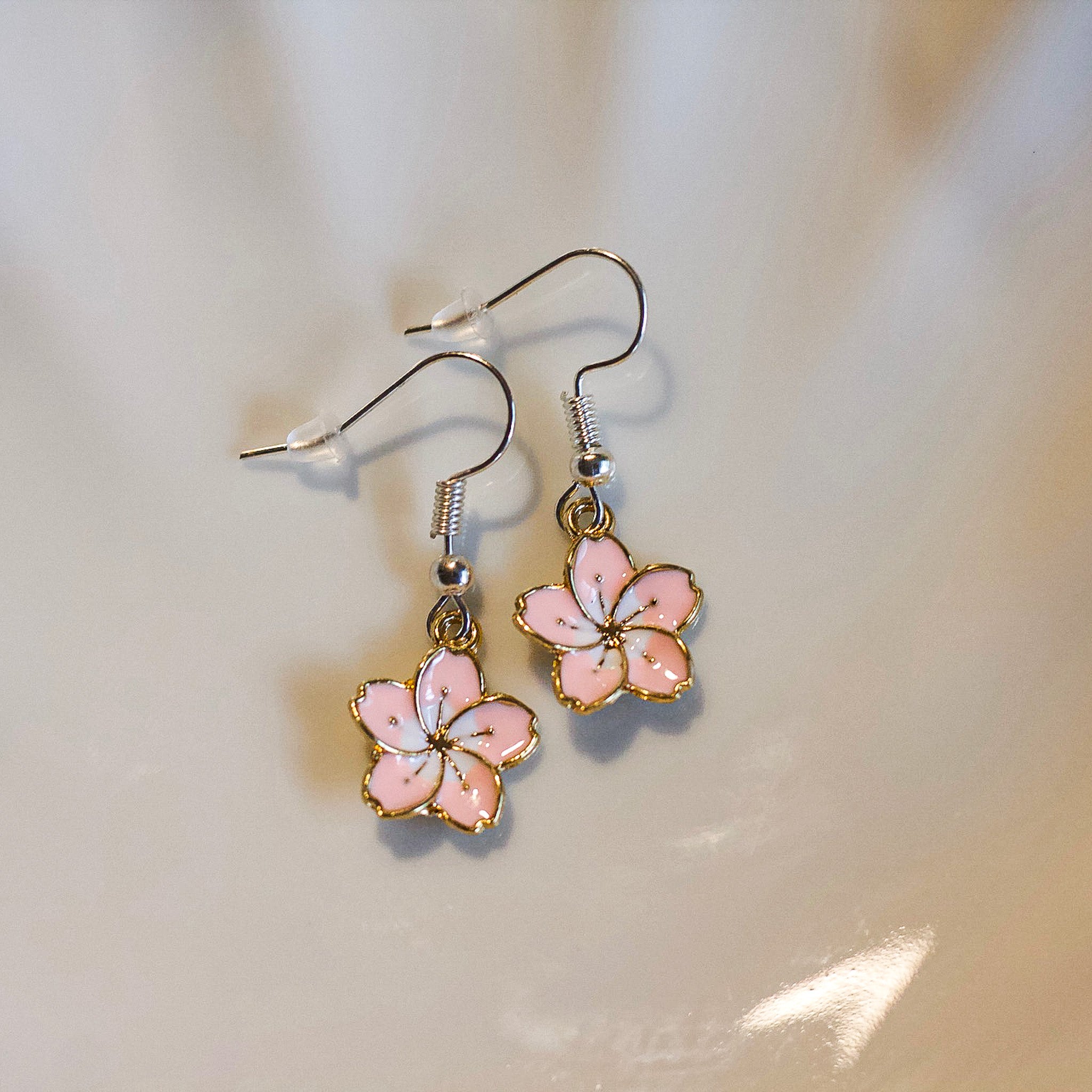 ENAMEL PLUMERIA | SILVER